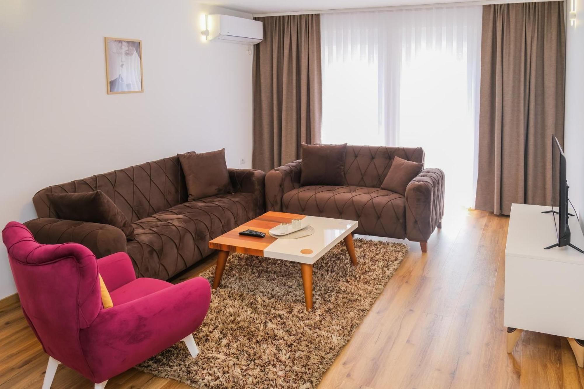 Nest Apartments Gjakova Exterior photo